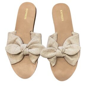 New Express Bow Sandal Size 8